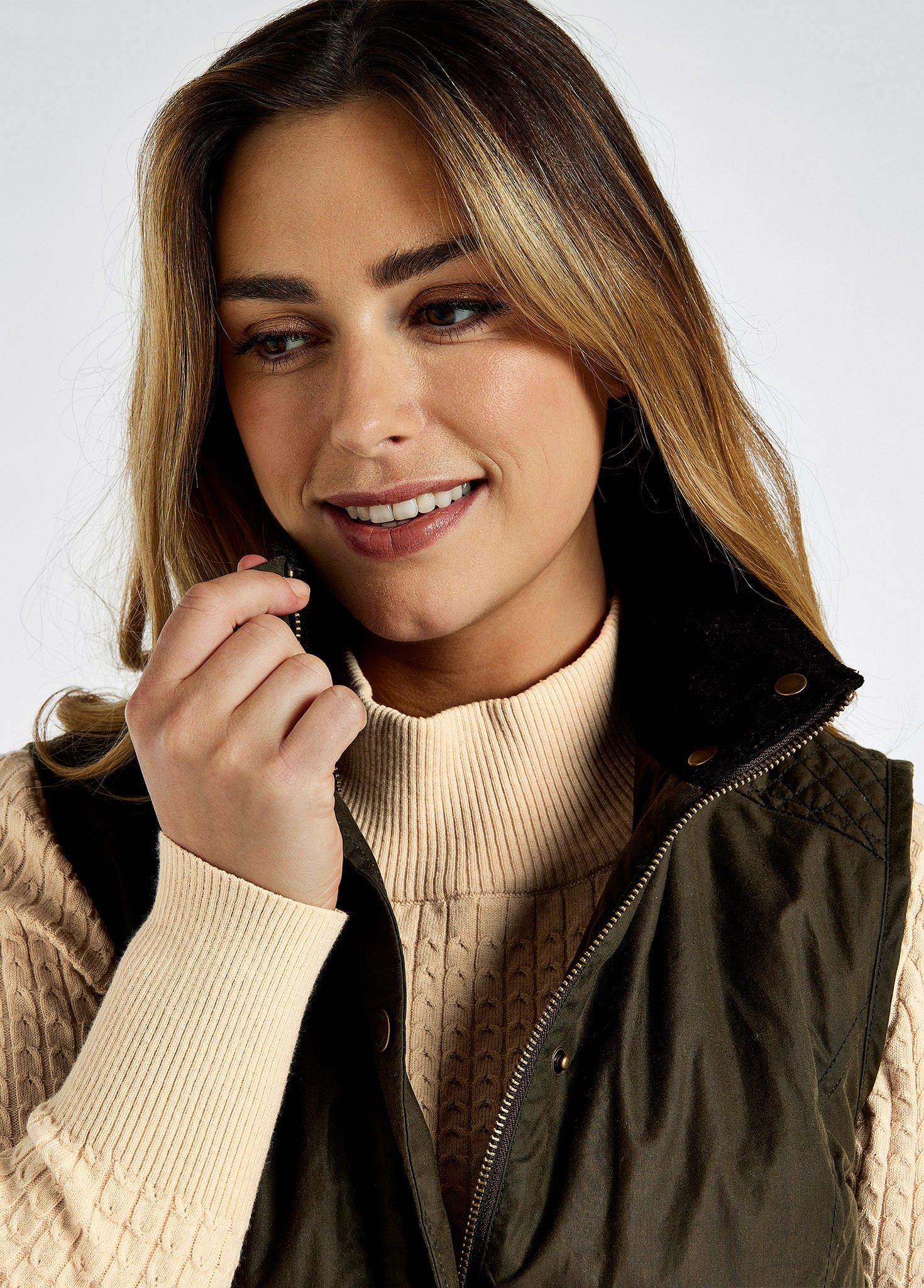 Pakenham Wax Gilet - Pine - Image 4